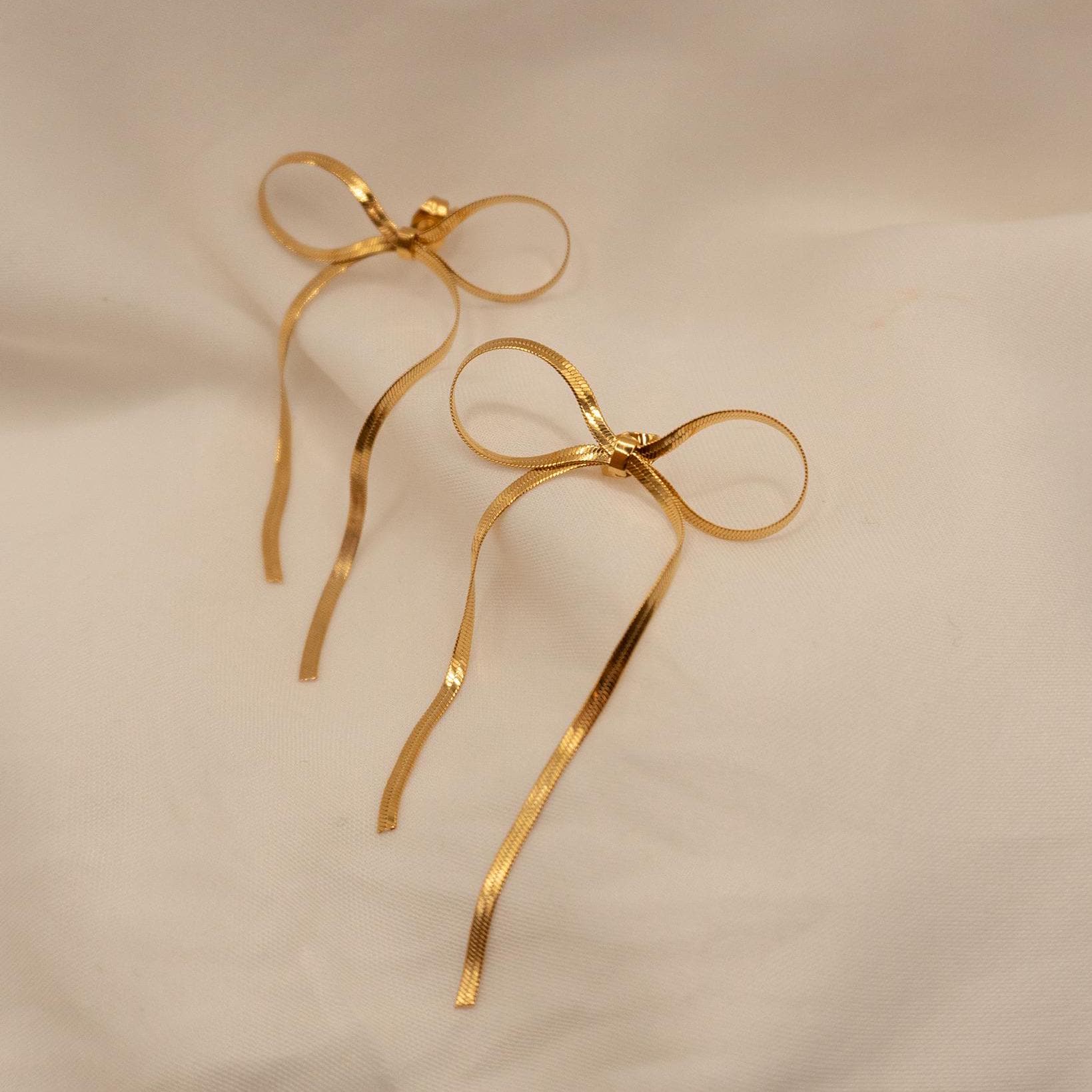 Gold Plated Waterproof Bow Earrings "Rosie" von Shesapearl
