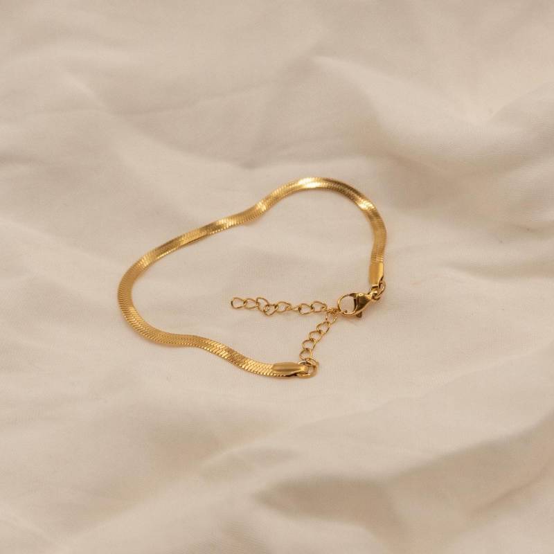 Gold Plated Waterproof Bracelet "Dinah" von Shesapearl