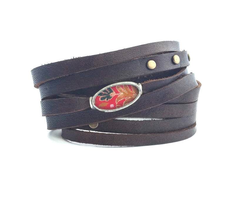 Shi Bandit Manschette Leder Wickelarmband Mit Messing Ohrsteckern Und Seiden Charm von ShiStudio