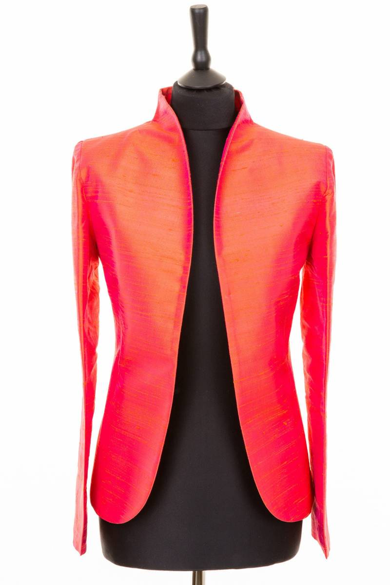 Jacke Aus Entflammter Rohseide Hell-Orange-Pinker Blazer Jacke Aus Entflammter Rohseide Hell-Orange-Pinker Blazer von ShibumiStyle