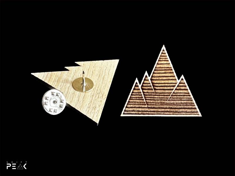 Anstecker Holz | Anstecknadel Pin Cap Applikation Für Mütze Tracht Geschenk Sie U. Ihn Berg von ShiftPeak