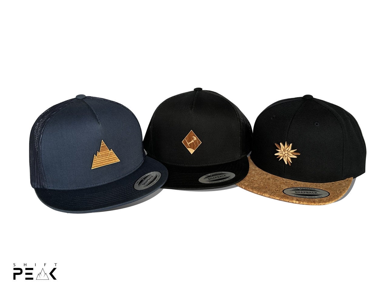Cap | Holz Logo Anstecker Trucker Baseball Snapback Geschenk Mann Geburtstagsgeschenk Frau| Berg von ShiftPeak