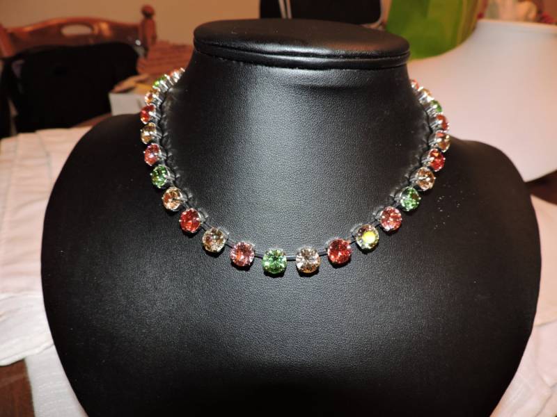 Leuchtendes Grün, Rosa Pfirsich, Peridot, Leichter Padparadscha Swarovski Kristall 8, 5mm Chaton Schmuck Leuchtendes Grün, Rosa Pfirsich, Peridot, Leichter Padparadscha Swarovski Kristall 8, 5mm Chaton Schmuck von ShimmerSparkleShine