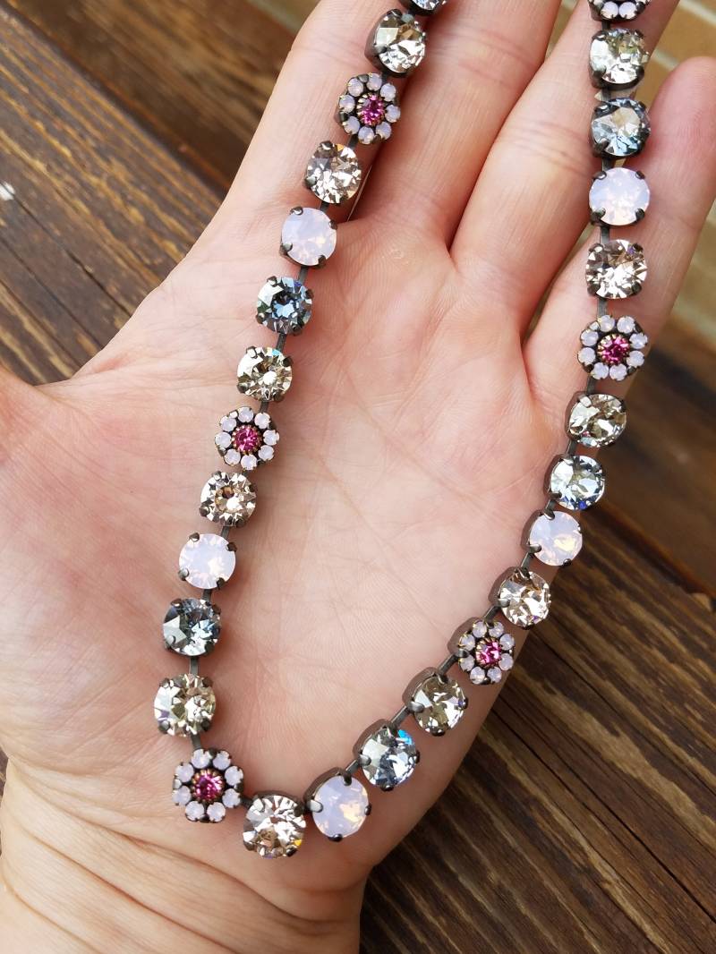 Rosenwasser Blues Blumenhalskette von ShimmerSparkleShine