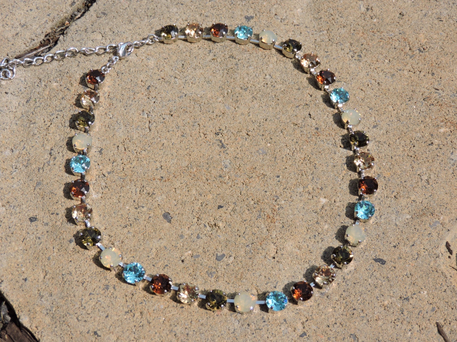 Sand Und Meer Der Essense Des Strandes. Opal, Rauchquarz, Light Colorado, Rauchtopas Helltürkis Swarovski Kristalle Sand Und Meer Der Essense Des Strandes. Opal, Rauchquarz, Light Colorado, Rauchtopas Helltürkis Swarovski Kristalle von ShimmerSparkleShine
