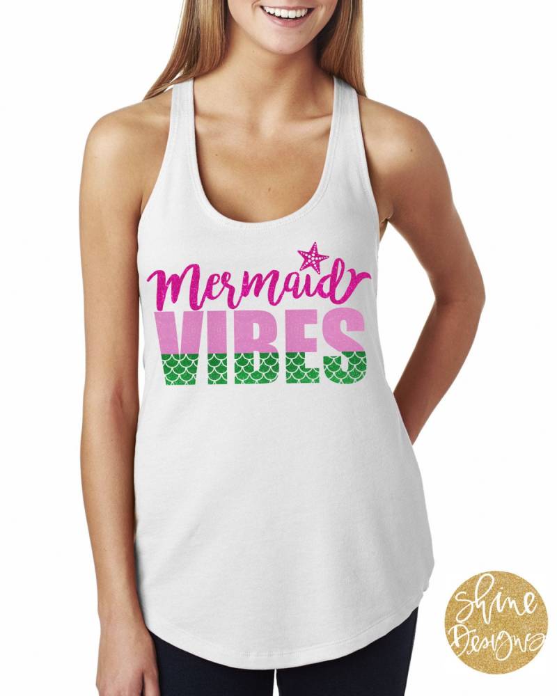 Mermaid Vibes Glitzer Shirt von ShineDesignsTees