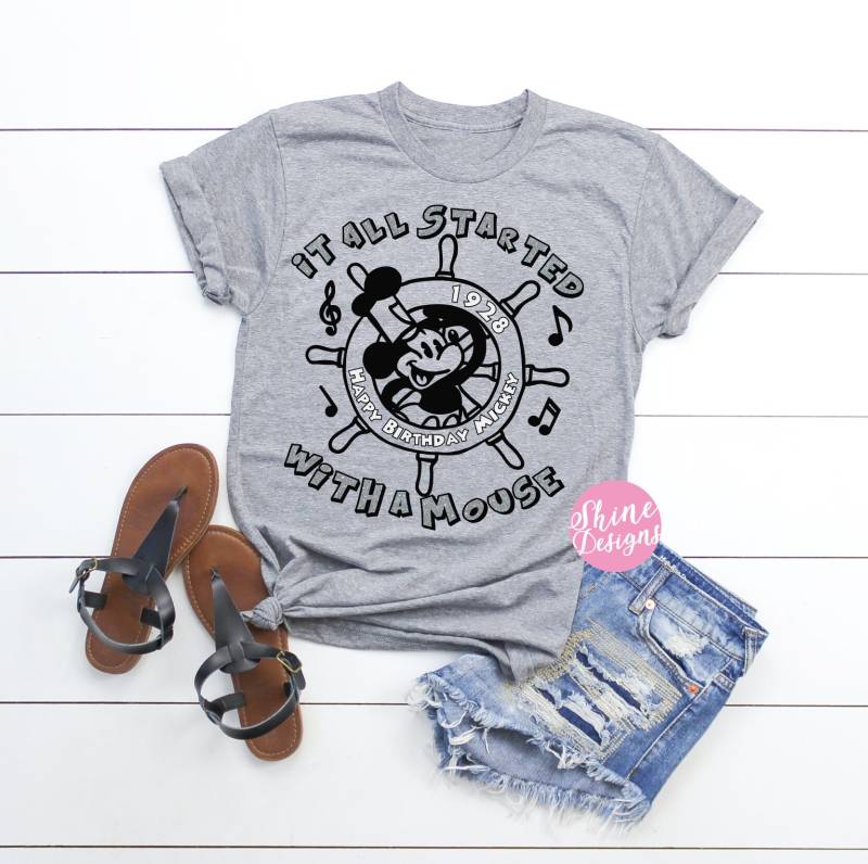 Original - It All Started With A Mouse Steamboat Willie Shirt, Mickey's 90. Geburtstag Shirt Magical Glitter von ShineDesignsTees