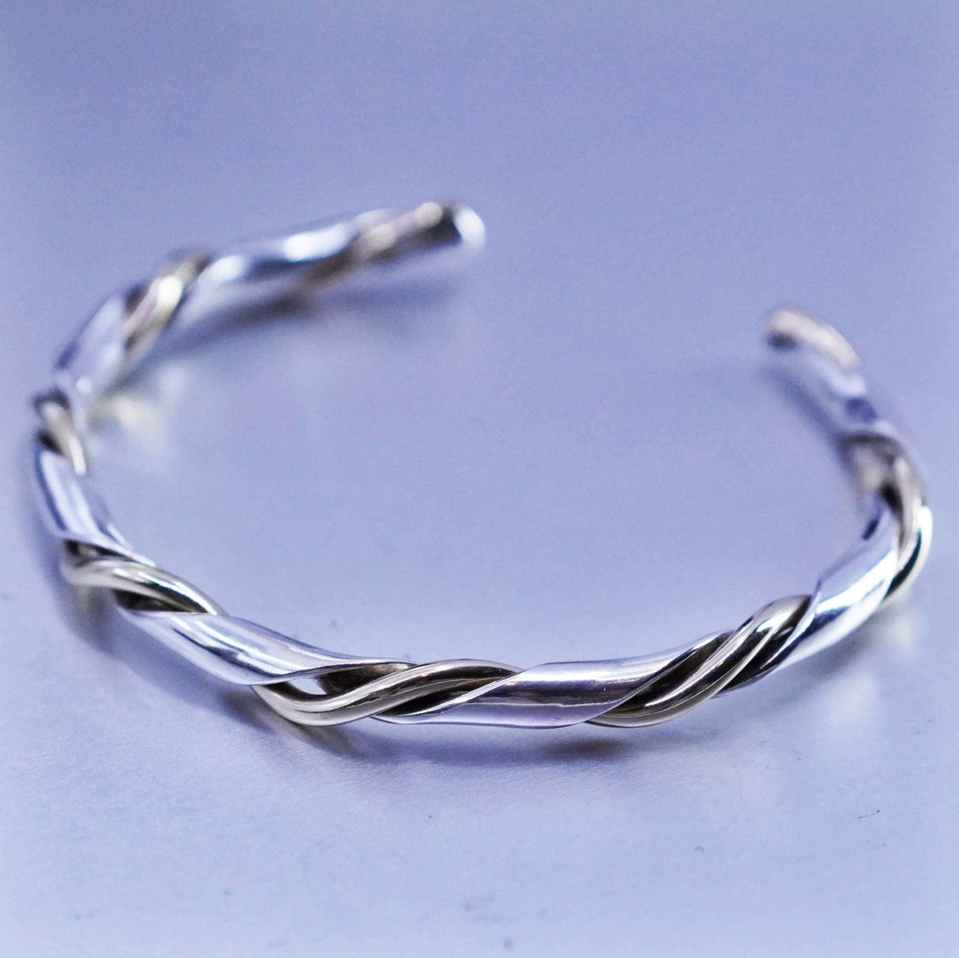 6.25", Vintage Zweifarbiges Sterling 925 Silber Handgemachtes Armband, Gedrehte Manschette, Silber Geprüft von ShineOnceMore