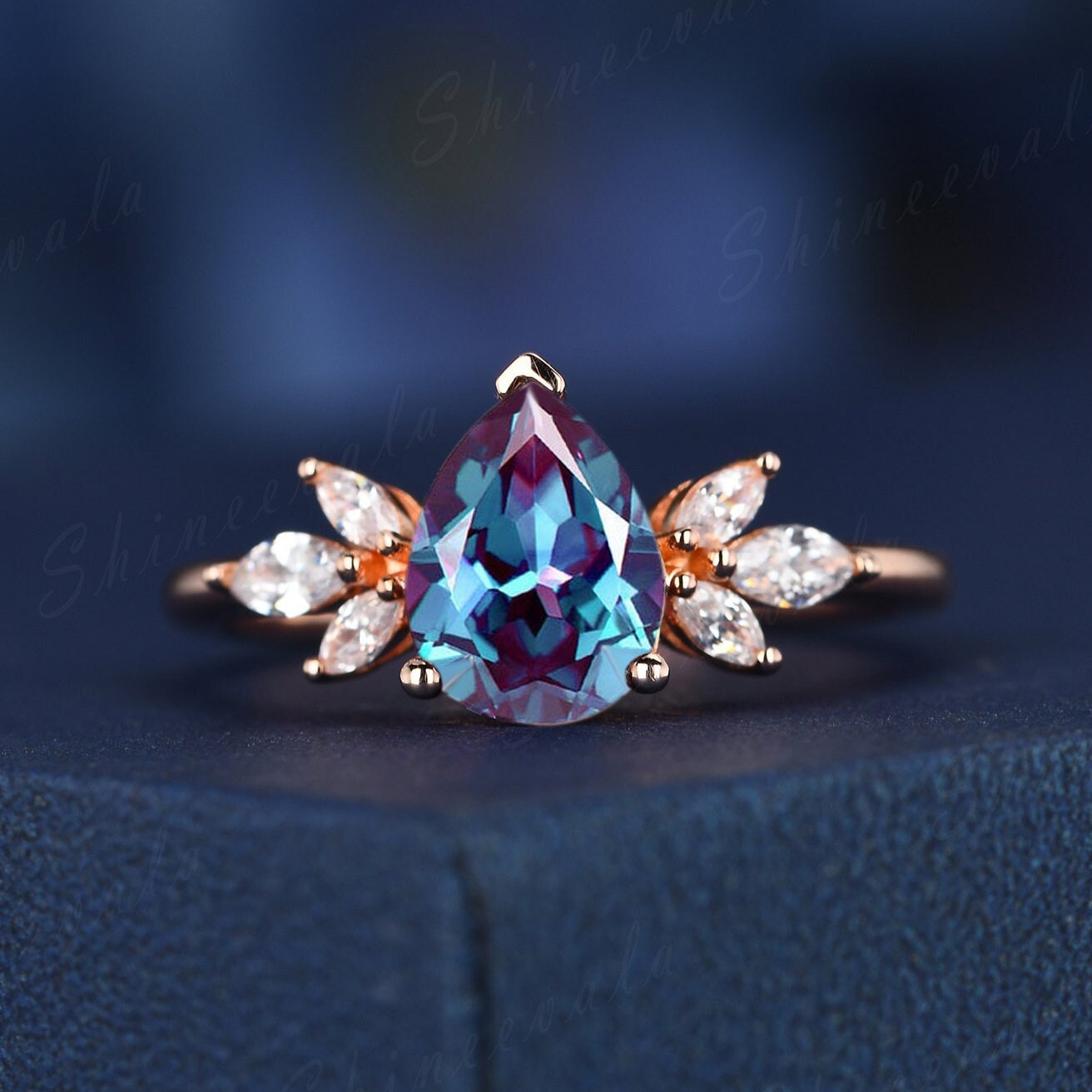 Birne Alexandrit Verlobungsring Marquise Diamant Art Deco Ring Juni Geburtsstein Blume Design Farbwechsel Stein Personalisiert von Shineevala