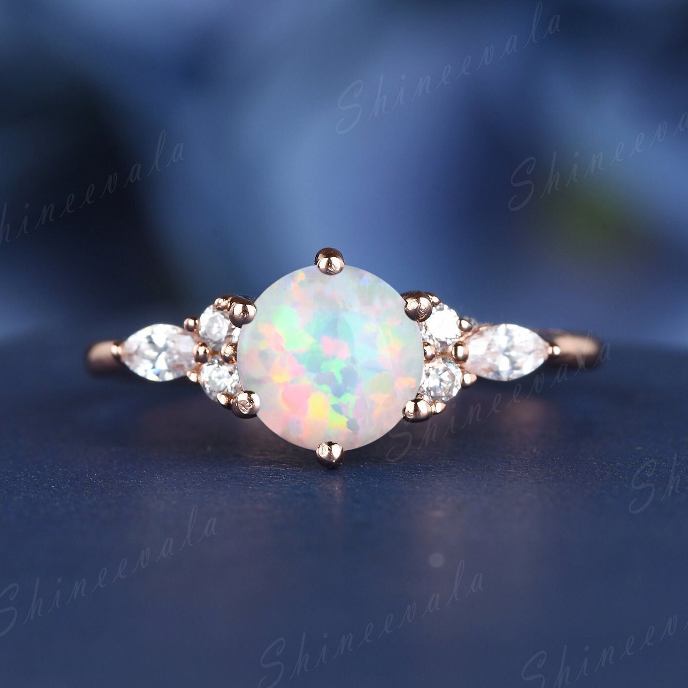 Weißer Opal Sterling Silber Ring, Runder Ring Mit Diamant, Frauen Ehering, Oktober Geburtsstein Cluster Art Deco Versprechen von Shineevala