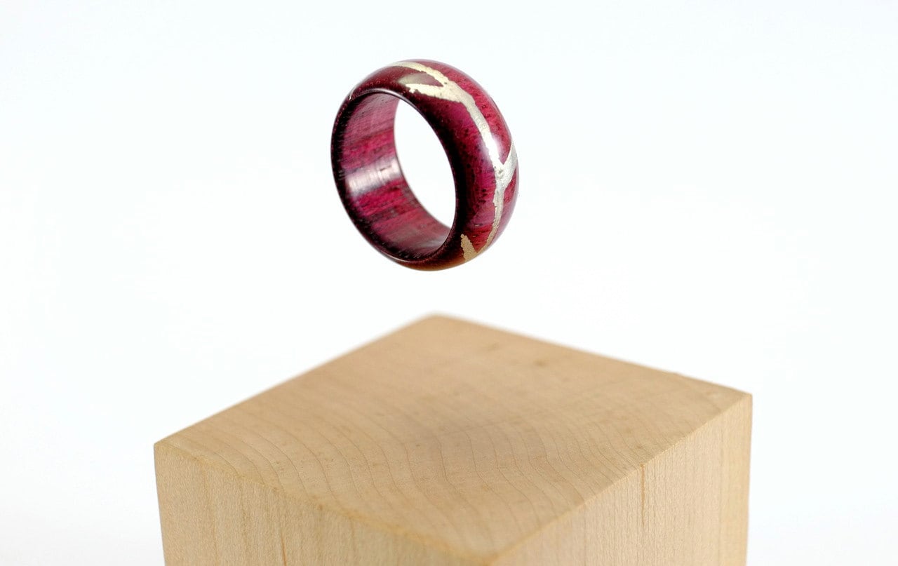 Amaranth Und Silber Holzring Amaranth Und Silber Holzring von Shinium