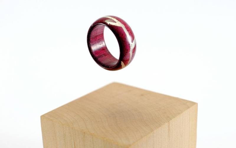 Amaranth Und Silber Holzring Amaranth Und Silber Holzring von Shinium