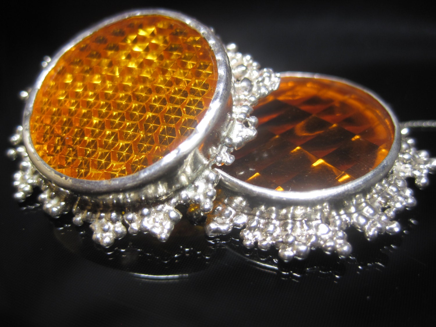 Silbernadel, Silberbrosche, Anstecknadel, Kunststoff Und Silber, Reflector Brosche, Pop Art Schmuck, Upcycling, Einzigartige Designs von ShirazelohevJewelry