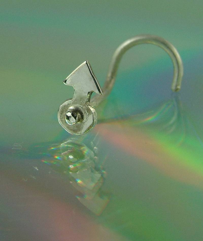 Uranus, Kleiner Nasenstecker, Silberner Nasenstift, Nasenschraube, Nasenlochstecker, Symbol Planetensymbol von ShirazelohevJewelry