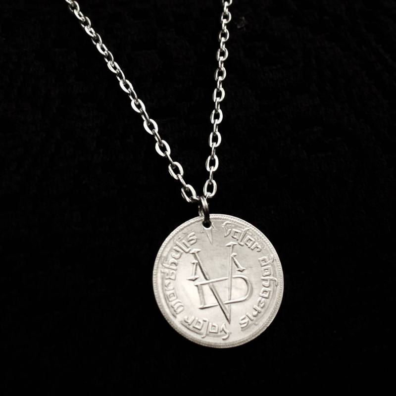 Silber Valar Morghulis Halskette, Münze Des Gesichtslosen, Offiziell Lizenziert Von Asoiaf Silber Valar Morghulis Halskette, Münze Des Gesichtslosen, Offiziell Lizenziert Von Asoiaf von ShirePostMint