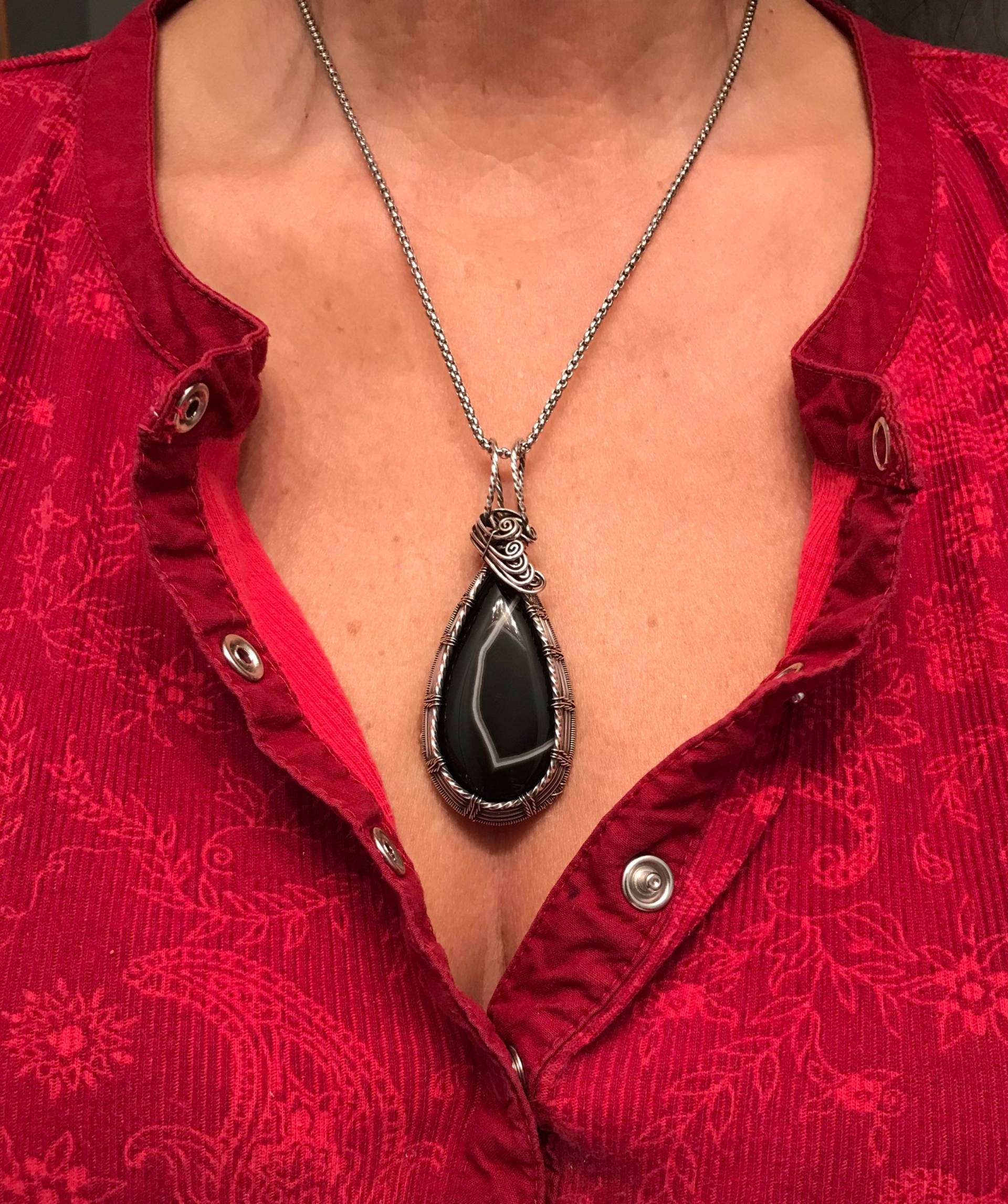 Schwarzer Achat Sterlingsilber Wire Wrap Wrapped Achat-Anhänger-Halskette von ShireysShineysnShite