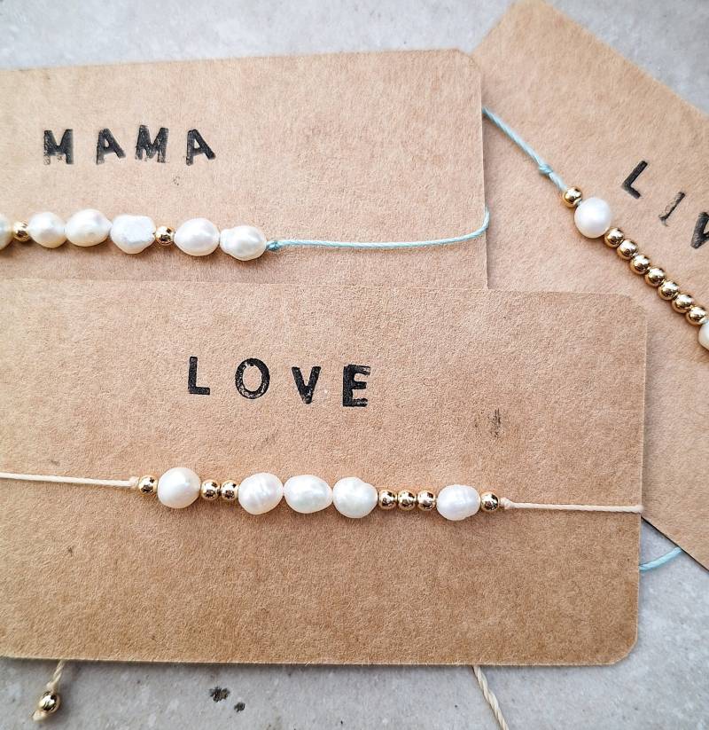 Mama Geschenk Morsezeichen Süßwasserperlen Filigranes Armband Mama Geschenk Morsezeichen Süßwasserperlen Filigranes Armband von Shirinis
