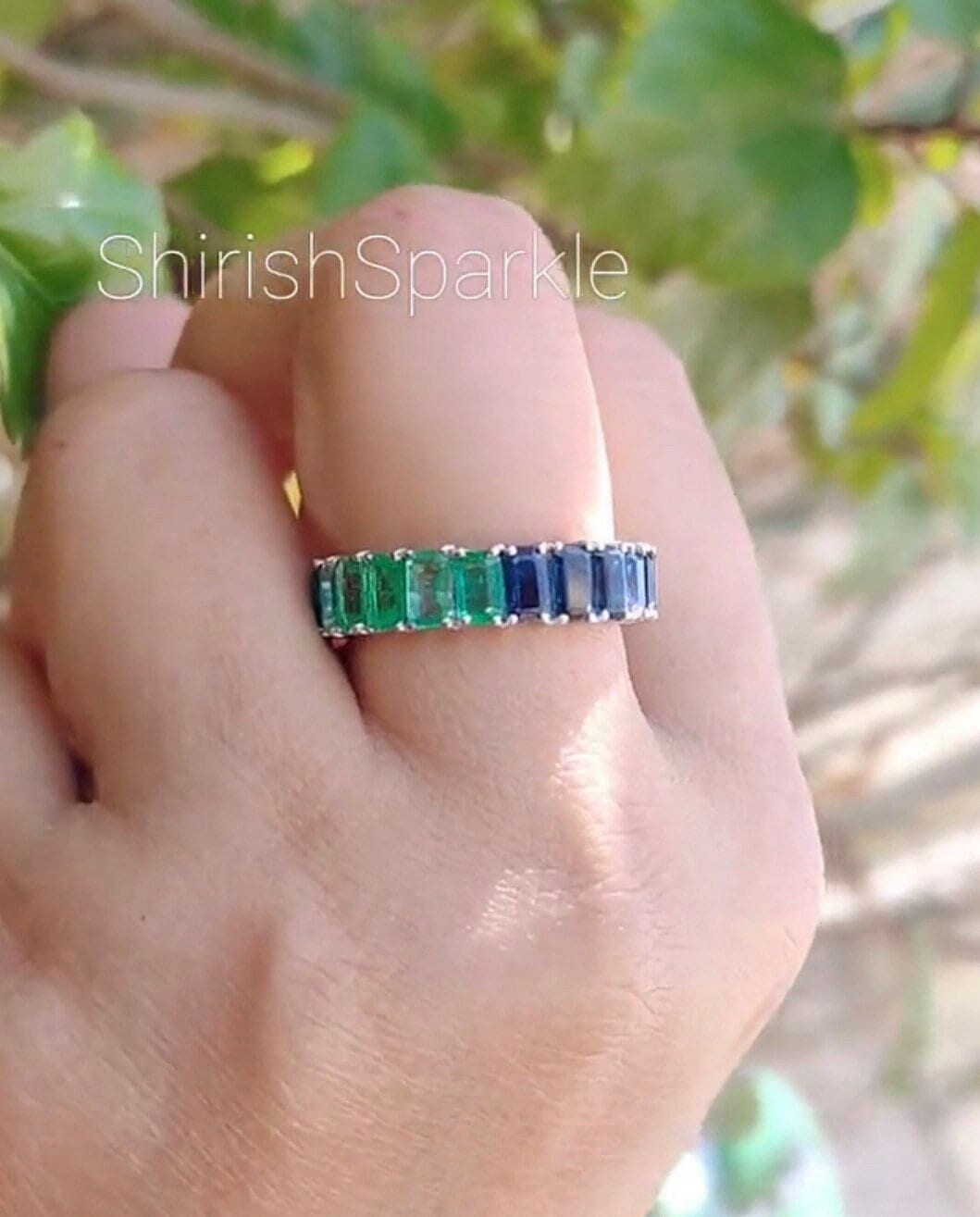 Double Tone Natürlicher Blauer Saphir Smaragd Stapelbarer Ring Für Männer Und Frauen Smaragdschliff Rin von ShirishSparkleGems