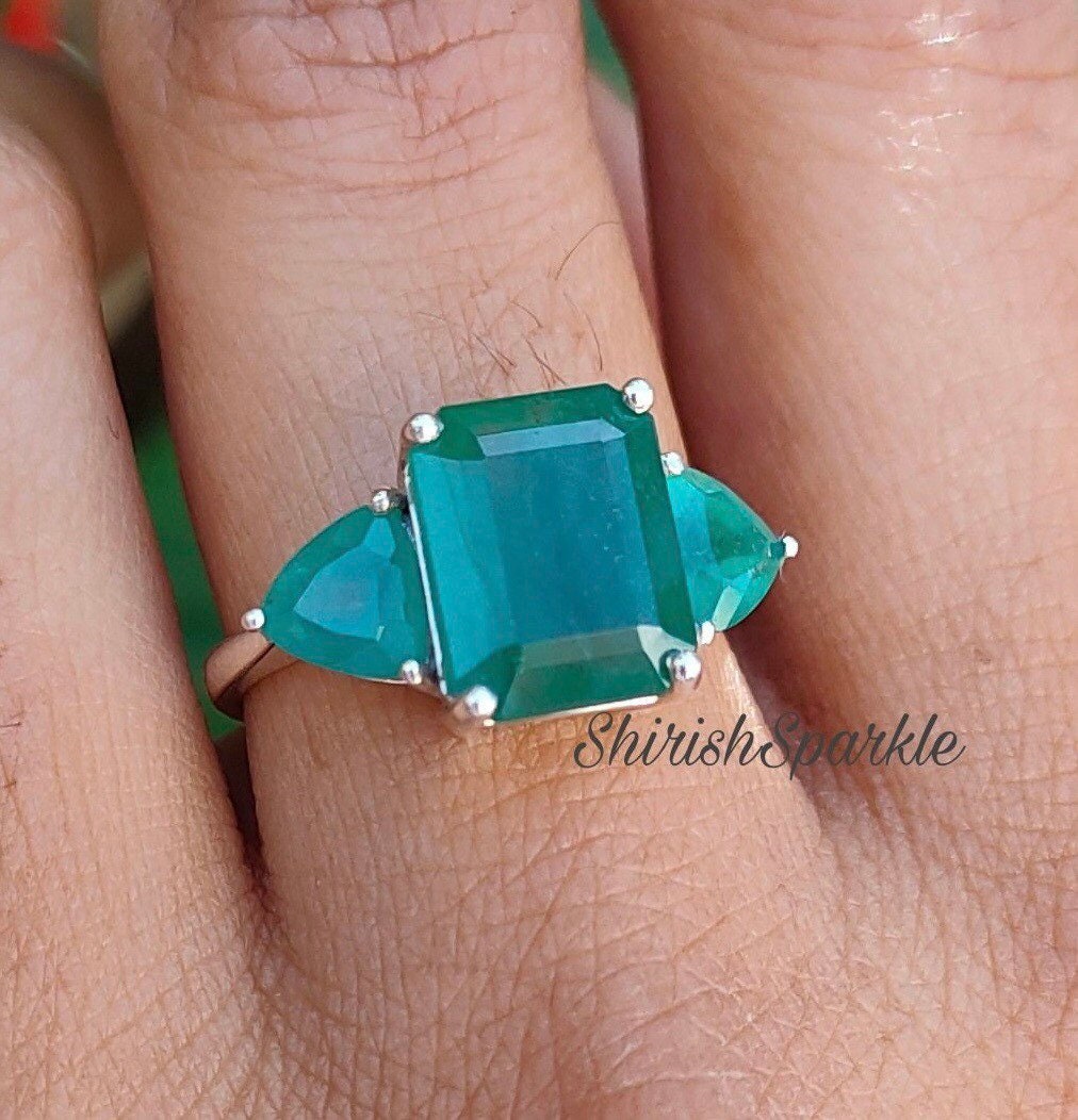 Natürlicher Smaragd-Verlobungsring Für Frauen, Smaragd-Weißgold-Ring, Smaragd-Drei-stein-Ring, Echter Smaragd-Ring von ShirishSparkleGems