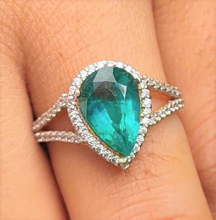 Smaragd Ring, Ring Für Frauen, Verlobungsring, Weißgold Ehering, Echter von ShirishSparkleGems