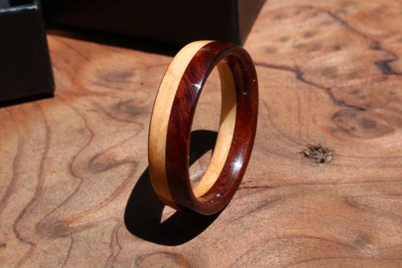 Manzanita Maserholz Ring - Holzringe Massivholz Doppel Manzanit Holzring Ring, Holz Ehering von Shirleyswoodworks
