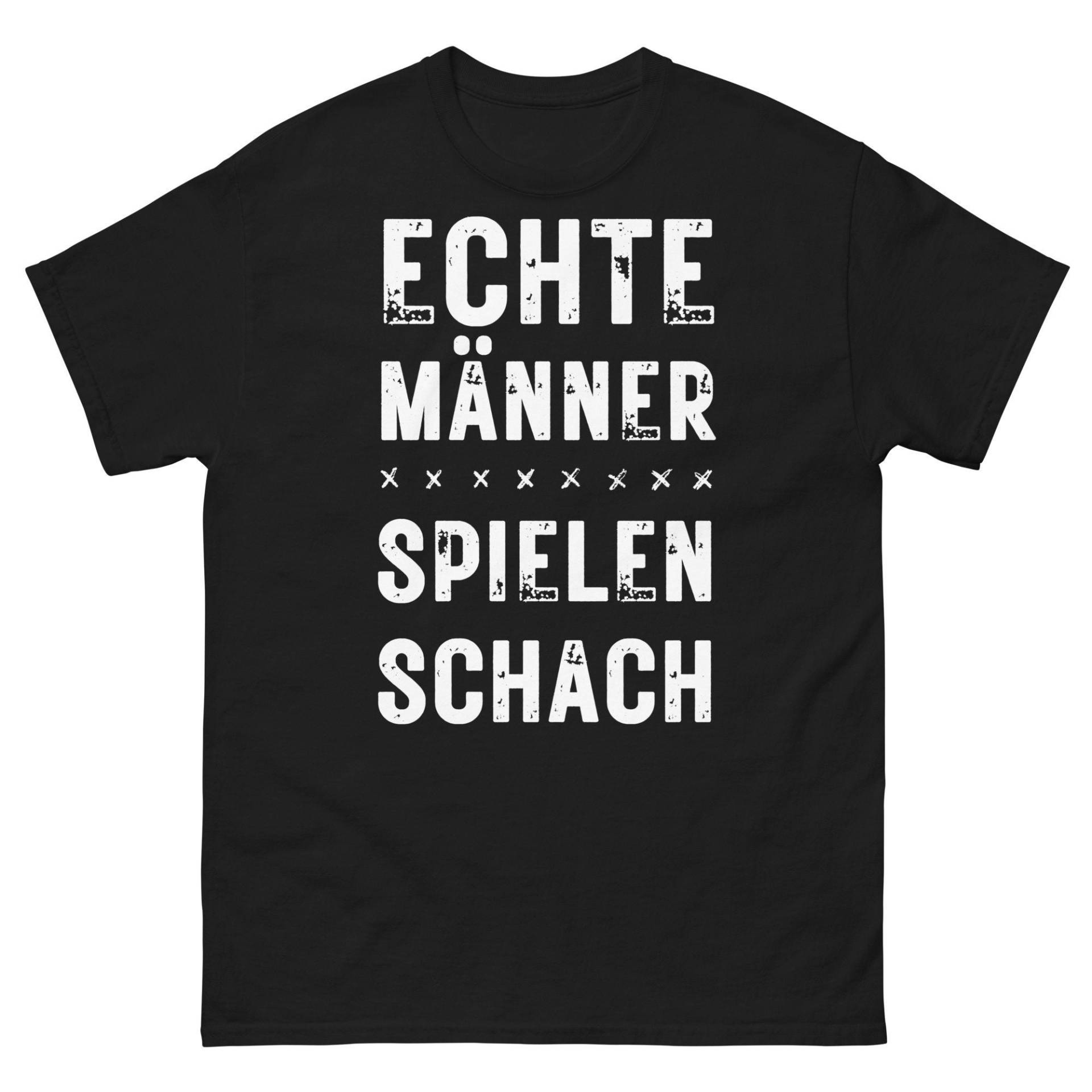 Schach Shirt Mit Lustigem Spruch, Hobby Sprüche Tshirt, Echte Männer Spielen Schach, Geschenkidee Geschenk T-Shirt von ShirtdesignCH
