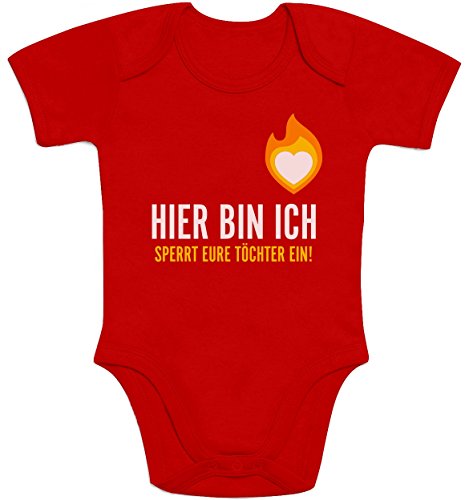 Baby Body mit Spruch Hier Bin Ich - Sperrt Eure Töchter EIN - Geschenke Junge 12-18 Monate Rot von Shirtgeil