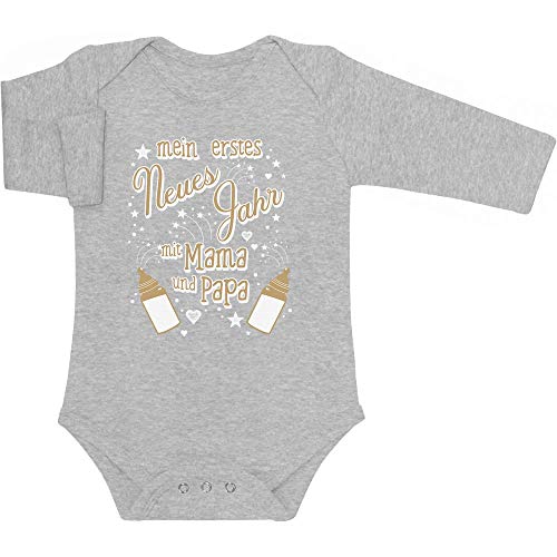 Shirtgeil Baby Body Langarm Mein erstes Neues Jahr mit Mama und Papa Baby Strampler 3-6 Monate Grau Shirtgeil Baby Body Langarm Mein erstes Neues Jahr mit Mama und Papa Baby Strampler 3-6 Monate Grau von Shirtgeil