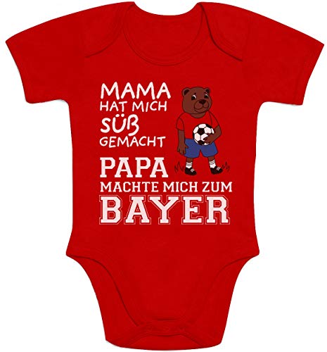 Shirtgeil Baby Body Mama hat Mich süß gemacht Papa machte Mich zum Bayer Fußball Kurzarm Strampler 0-3 Monate Rot von Shirtgeil