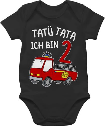 Baby Body Junge Mädchen - 2. Geburtstag - Tatü Tata Ich bin zwei Feuerwehrauto - 18/24 Monate - Schwarz - kinderkleidung 2 jahre outfit 2.geburtstag 2jahre strampler für jungen ab zweijährige von Shirtracer