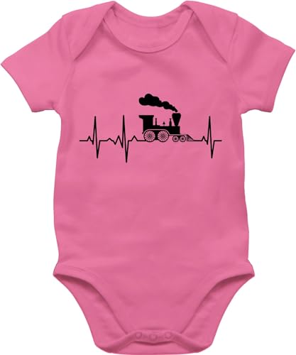 Baby Body Junge Mädchen - Bagger Traktor und Co. - Dampflok Herzschlag I Dampflokomotive Geschenk Eisenbahner Eisenbahnliebhaber - 3/6 Monate - Pink - lokführer strampler mit flugzeugen fahrzeuge von Shirtracer