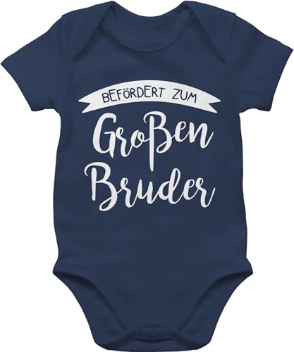 Shirtracer Baby Body Junge Mädchen - Großer - Befördert zum großen Bruder - 18/24 Monate - Navy Blau - big brother werde baby-kurzarmbodys geschenke zur geburt grosse brüder ich kurzarm bodys grosser von Shirtracer