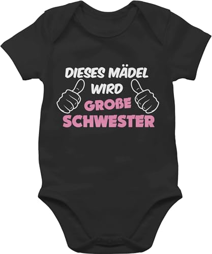 Shirtracer Baby Body Junge Mädchen - Geschwister Bruder und - Dieses Mädel wird große Schwester - 18/24 Monate - Schwarz - bald bin ich outfit geschwisteroutfit mädels baby-body geschwister! grosse von Shirtracer