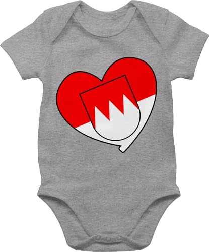 Baby Body Junge Mädchen - Karneval & Fasching - Franken Wappen Herz - 3/6 Monate - Grau meliert - faschingsstrampler fastnacht kölsche babysachen faschings in strampler tier fasnacht neutral von Shirtracer