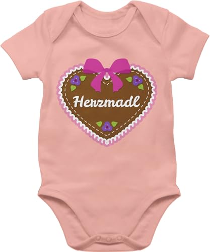 Baby Body Junge Mädchen - Kompatibel Oktoberfest Outfit - Herzmadl mit Lebkuchenherz - 3/6 Monate - Babyrosa - trachtenbody kurzarm tracht lebkuchenherze baby-kurzarmbodys trachtenoutfit von Shirtracer