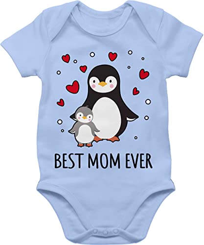 Shirtracer Baby Body Junge Mädchen - Muttertag - Best Mom ever - Pinguine - 3/6 Monate - Babyblau - muttertagsgeschebk mama mutteetag mother day mutertagsgeschenke muttertagageschenk mutter geschenk von Shirtracer