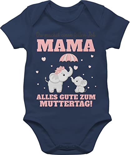 Baby Body Junge Mädchen - Muttertag - Du machst einen tollen Job Mama - 6/12 Monate - Navy Blau - mothers day muttertagsgeschenke muttertagsgeschenk elefant strampler für muttertagsstrampler Baby Body Junge Mädchen - Muttertag - Du machst einen tollen Job Mama - 6/12 Monate - Navy Blau - mothers day muttertagsgeschenke muttertagsgeschenk elefant strampler für muttertagsstrampler von Shirtracer