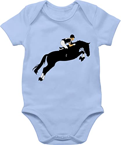 Baby Body Junge Mädchen - Pferde - Springreiten Pferd I Springreiter Geschenk Pferd I Pferdeliebhaber - 6/12 Monate - Babyblau - babygeschenke pferdefans springt strampler body+ pferdemotiv von Shirtracer