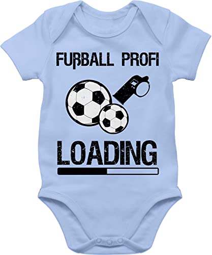 Baby Body Junge Mädchen - Sport & Bewegung - Fußball Profi Loading - Vintage schwarz - 1/3 Monate - Babyblau - strampler bodies für babys kinderbody buddy bodys kurzarm neugeborene jungs von Shirtracer