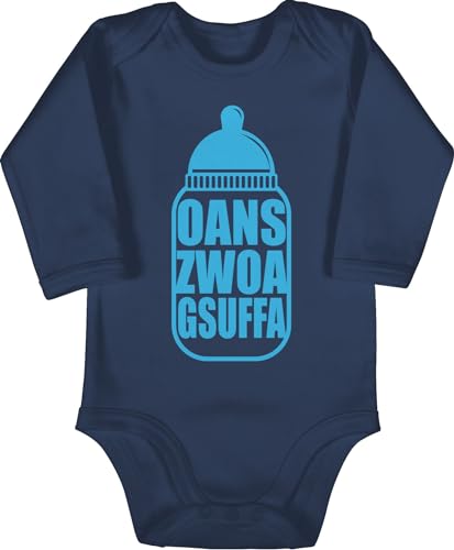 Baby Body langarm Mädchen Junge - Kompatibel mit Oktoberfest Outfit - Babyflasche Oans Zwoa Gsuffa blau - 6/12 Monate - Navy Blau - trachtenbody bayrisch bayerisch strampler trachten bayern Baby Body langarm Mädchen Junge - Kompatibel mit Oktoberfest Outfit - Babyflasche Oans Zwoa Gsuffa blau - 6/12 Monate - Navy Blau - trachtenbody bayrisch bayerisch strampler trachten bayern von Shirtracer
