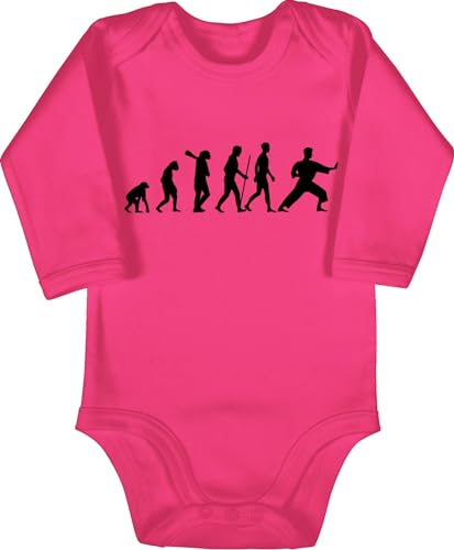 Baby Body langarm Mädchen Junge - & Entwicklung - Kampfsport Evolution - 3/6 Monate - Fuchsia - karate strampler Baby Body langarm Mädchen Junge - & Entwicklung - Kampfsport Evolution - 3/6 Monate - Fuchsia - karate strampler von Shirtracer