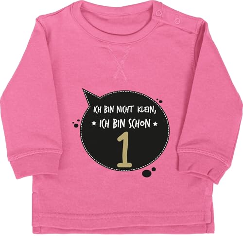 Baby Pullover Jungen Mädchen - 1. Geburtstag - Ich bin nicht klein, ich bin schon eins - 12/18 Monate - Pink - geburtstagspullover 1 jahr geburtstagsshirt einjährige erster langarm outfit pulli von Shirtracer