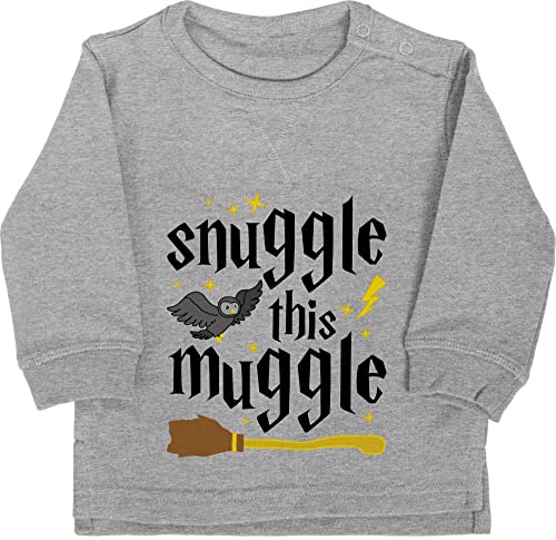 Baby Pullover Jungen Mädchen - Strampler & Junge - snuggle this muggle - 18/24 Monate - Grau meliert - sprüche für babysachen mit coolem spruch lustige babygeschenke sprüchen aufschrift spruche von Shirtracer