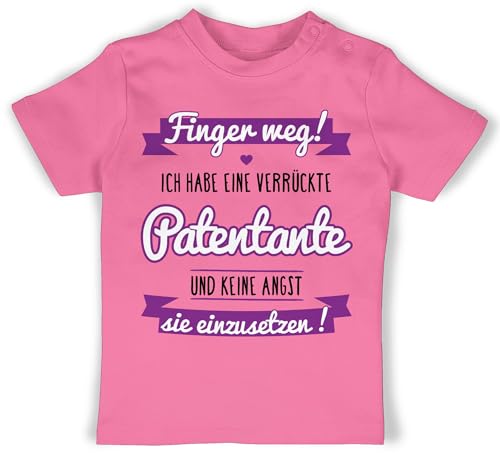 Baby T-Shirt Mädchen Jungen - Ich Habe eine verrückte Patentante - Taufgeschenk von Patentante - 18/24 Monate - Pink - Klamotten godi Finger Weg Babykleidung Patin t Shirt taufpatin Shirts goti von Shirtracer