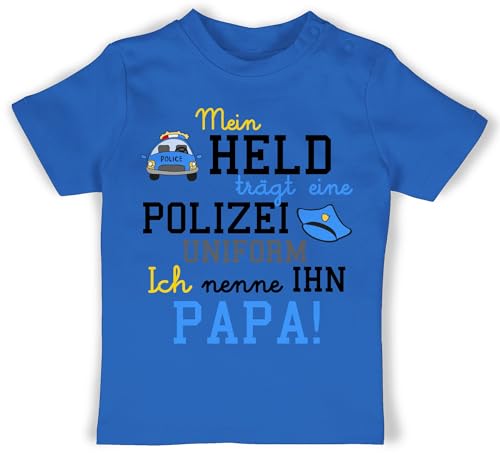 Baby T-Shirt Mädchen Jungen - Sprüche - Mein Held trägt eine Polizeiuniform - Polizist Geschenk zur Geburt - 12/18 Monate - Royalblau - Tshirt Spruch spruche Papa Shirt von Shirtracer