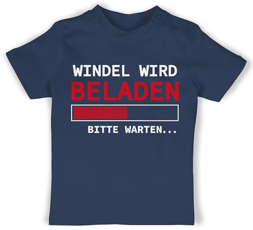 Baby T-Shirt Mädchen Jungen - Sprüche - Mein Held trägt einen Arztkittel - 18/24 Monate - Navy Blau - Babykleidung mit sprüchen Spruch Papa Tshirt t-Shirts für Jungs spruche von Shirtracer