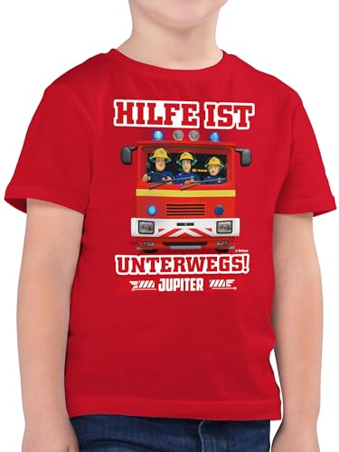 Kinder T-Shirt Jungen - Feuerwehrmann - Hilfe ist Unterwegs - Sam & Jupiter - 104 (3/4 Jahre) - Rot - sa Feuerwehr Tshirt Junge feuwrwehrmnn Shirts feierwehrman t Shirt Jungs feuerwerhman von Shirtracer