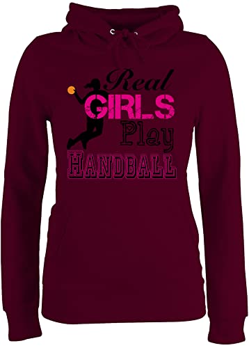 Pullover Damen Hoodie Frauen - WM 2023 Trikot Ersatz - Real Girls Play Handball - M - Burgundrot - Hoody Handballer Geschenke Pulli Fan Kapuzenpullover em 2022 Hoodies Geschenk für Fans sprüche von Shirtracer