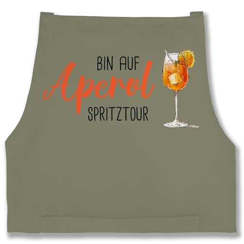 Schürze - Karneval & Fasching - Erwachsene - Bin auf Aperol Spritztour I JGA I Mädelsabend I Spritz Tour - 85x69 - Sage Grün - männer kochen glas faschings feiern verkleidet spruch carnival von Shirtracer