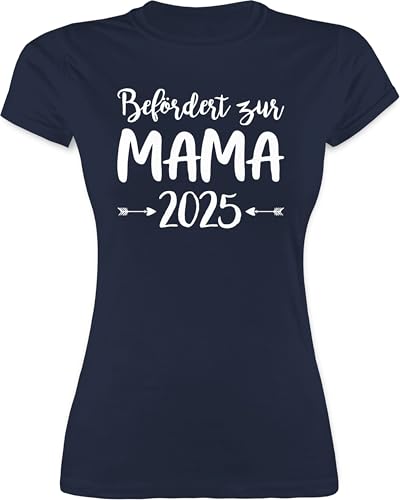Shirt Damen - Befördert zur Mama 2025 I Werdende Mutter Geschenk I Geburt - XL - Navy Blau - Geschenke für Mamas muttertagsgeschenke Mum t-Shirt t mom Tshirt mütter Oberteil muttertagsgeschenk Shirt Damen - Befördert zur Mama 2025 I Werdende Mutter Geschenk I Geburt - XL - Navy Blau - Geschenke für Mamas muttertagsgeschenke Mum t-Shirt t mom Tshirt mütter Oberteil muttertagsgeschenk von Shirtracer